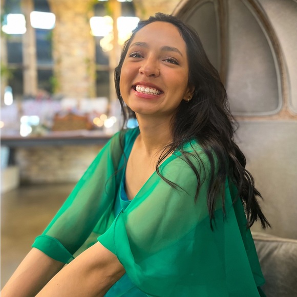 Meet your Posher, Lupita - Picture 4 of 4